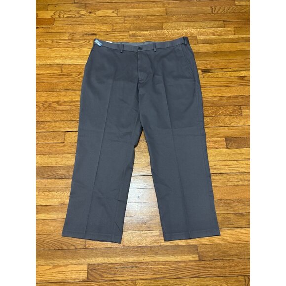 Haggar Mens Khaki Pants Sz 42x29 Gray Classic Fit Premium No Iron Chino NWT $70 - Picture 1 of 6